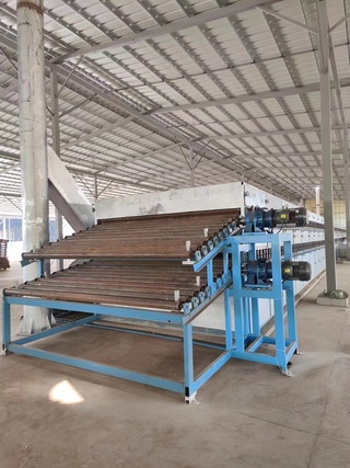 Roller veneer dryer