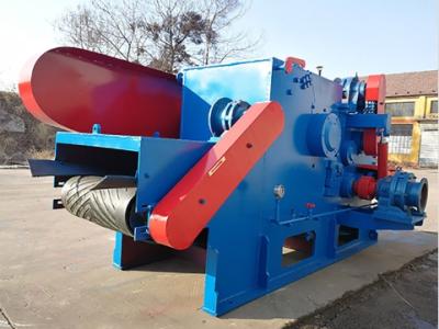Waste wood crusher