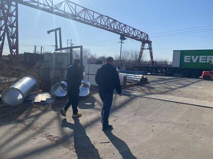 The Russian client visited the plant